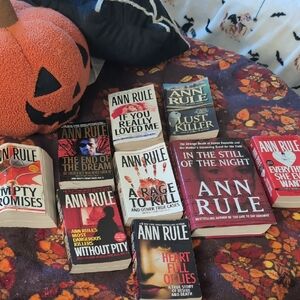 Ann Rule Crime Book Collection